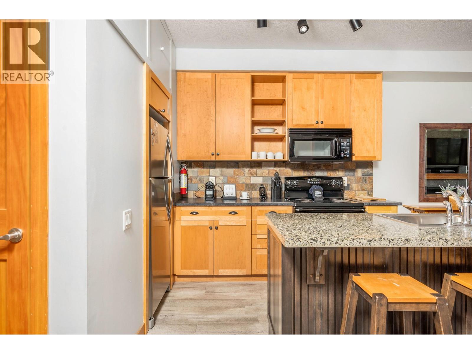 107 Village Centre Court Unit# 214, Vernon