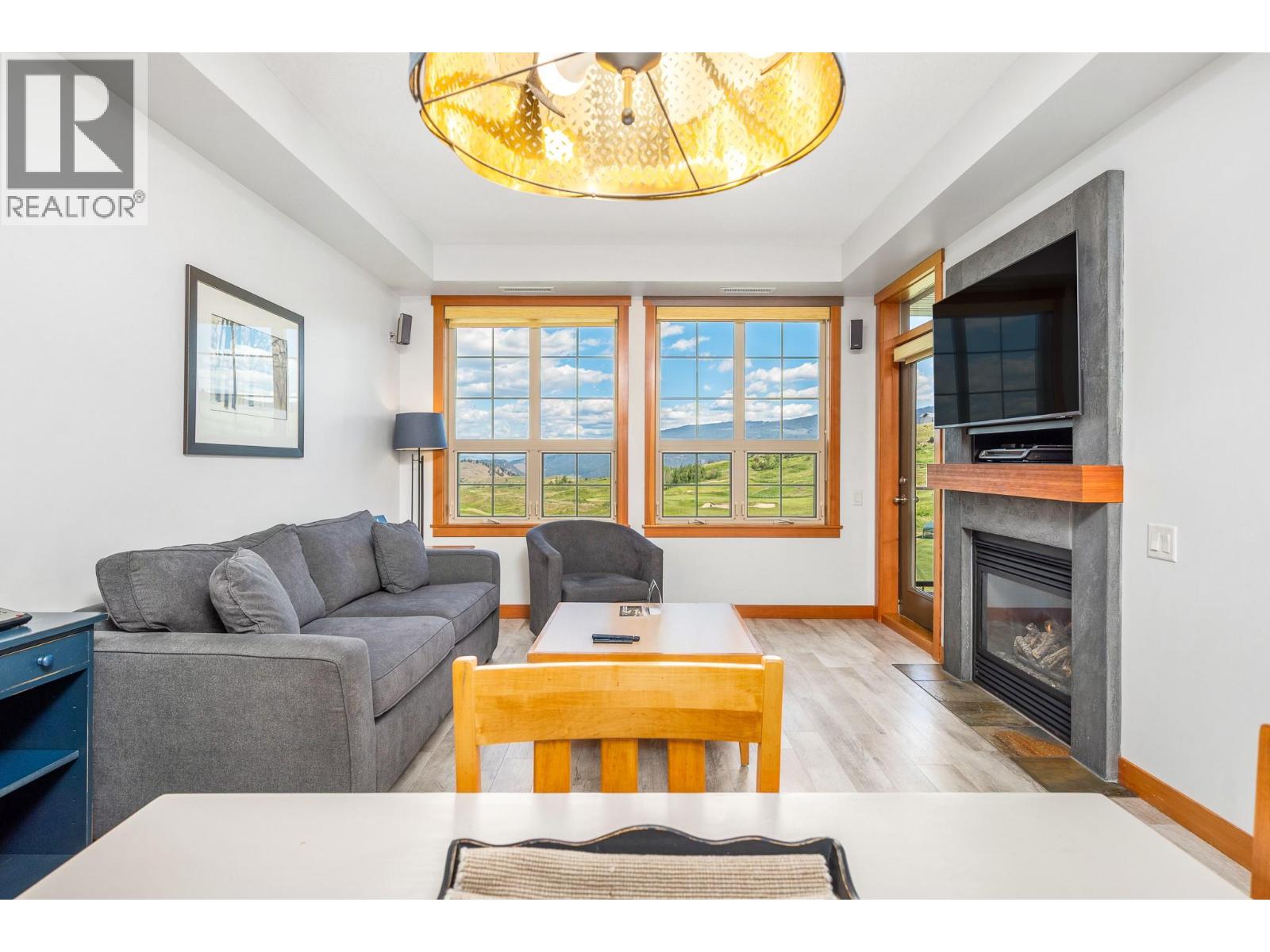 107 Village Centre Court Unit# 214, Vernon