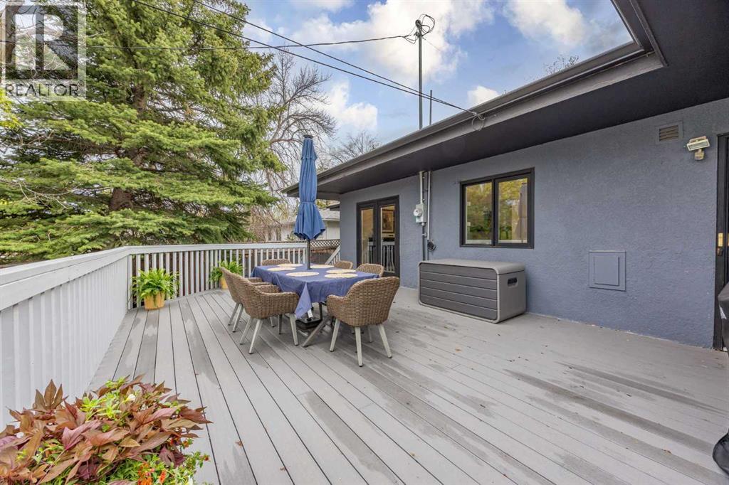 32 Westminster Drive SW - 44