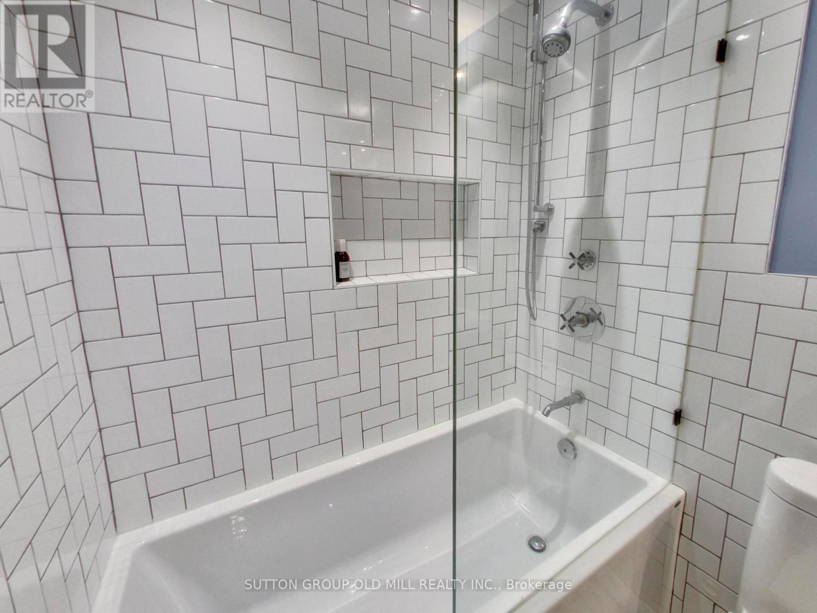 #712 2495 DUNDAS STREET W - 25