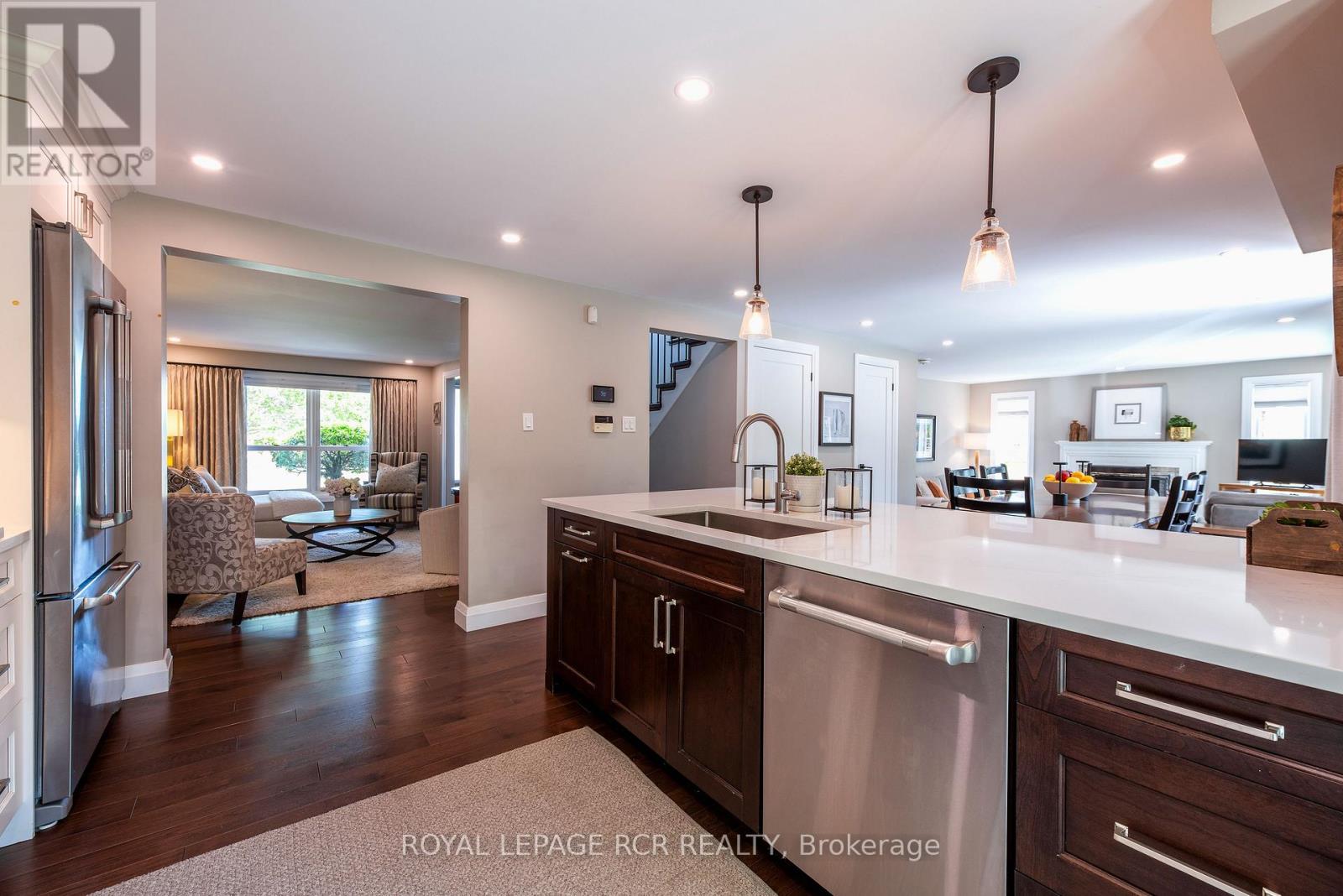 237 ELMWOOD CRESCENT - 13