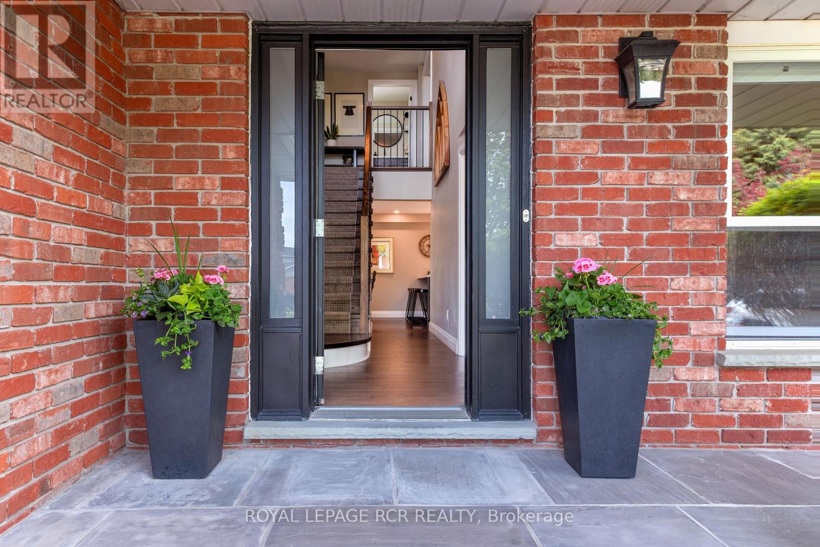 237 ELMWOOD CRESCENT - 3