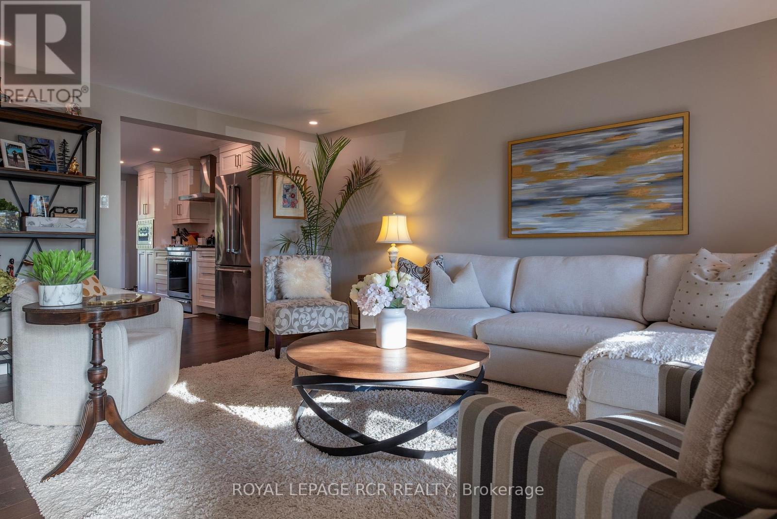 237 ELMWOOD CRESCENT - 6