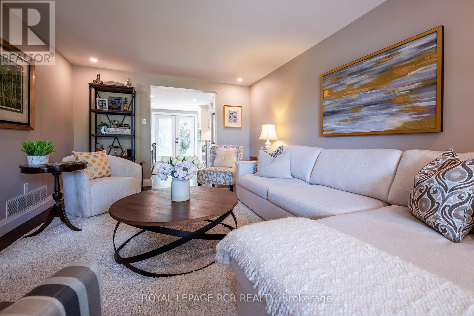 237 ELMWOOD CRESCENT - 8