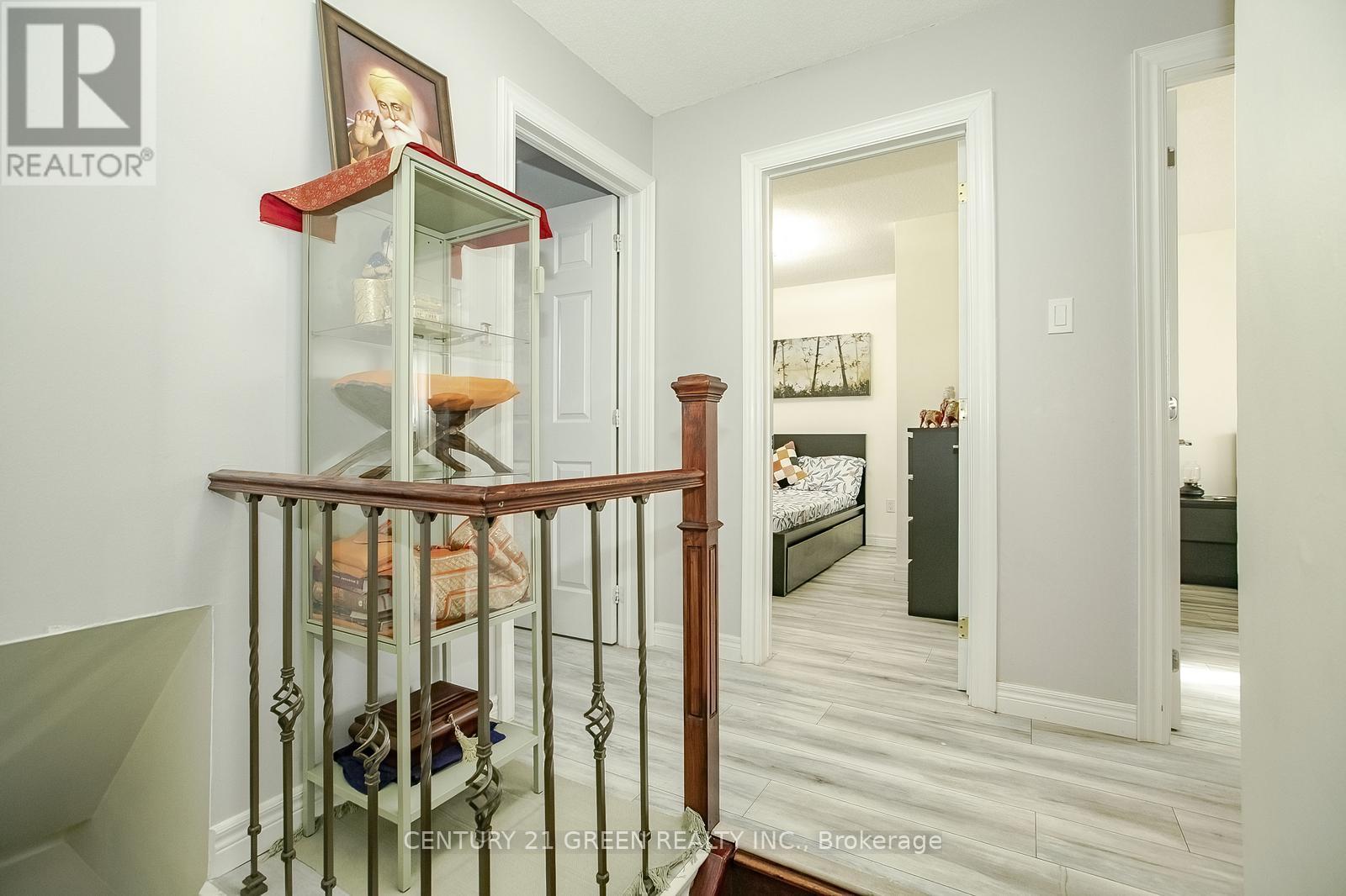 231 MURRAY STREET - 23