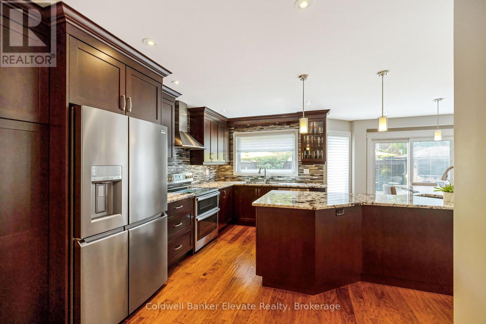 52 CURRY CRESCENT - 13