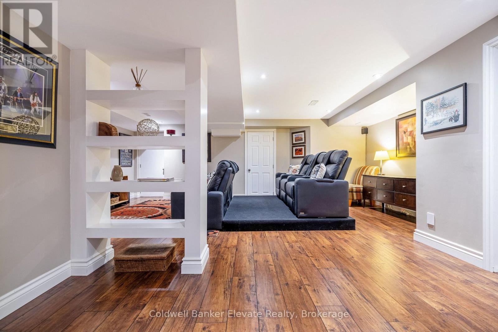 52 CURRY CRESCENT - 38
