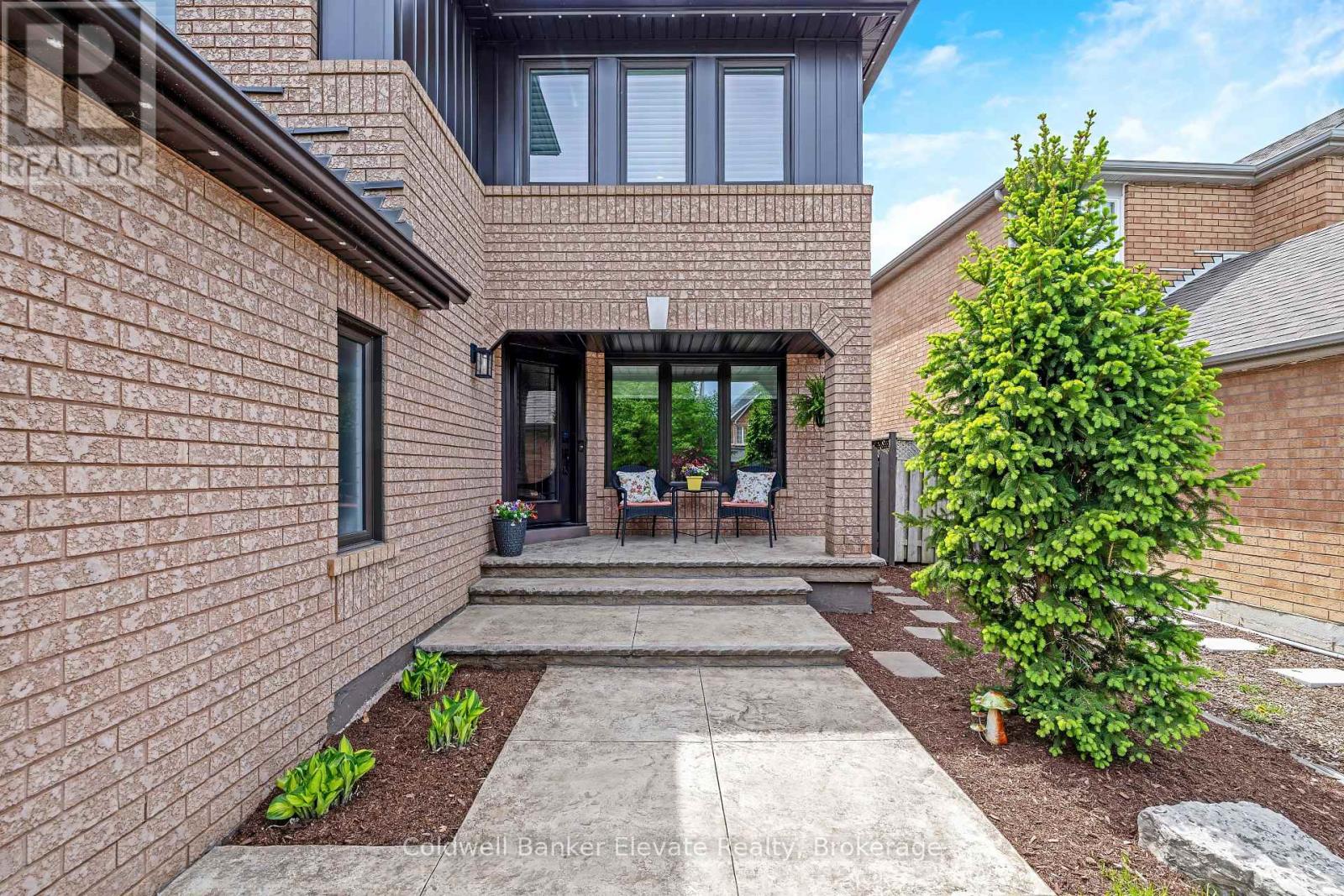 52 CURRY CRESCENT - 4
