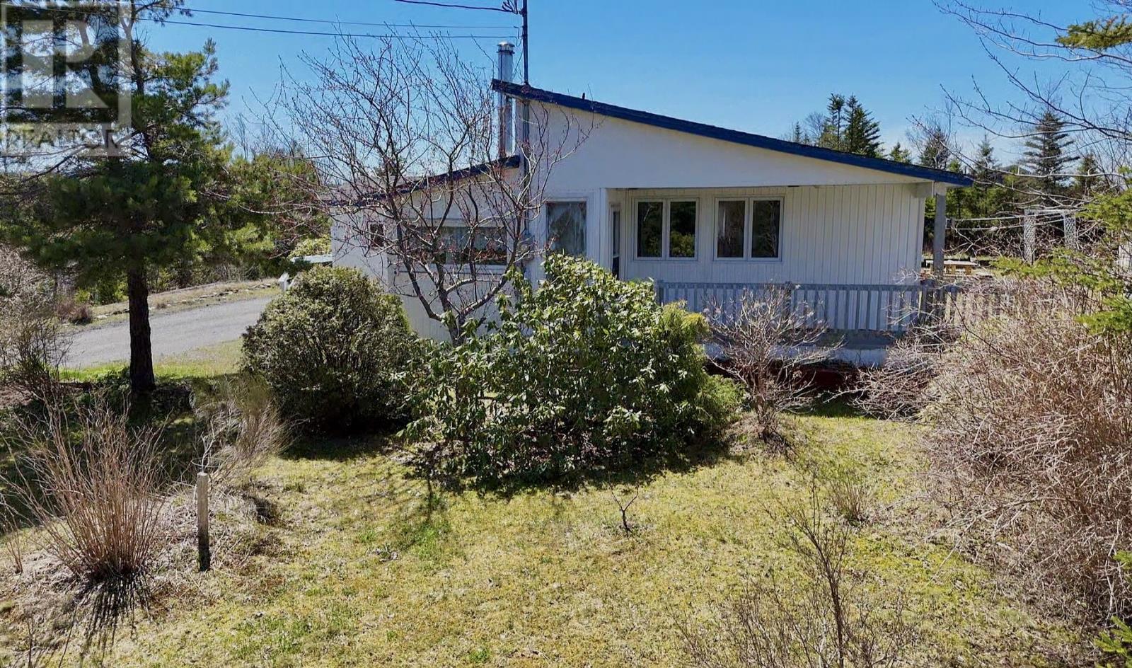 10 Holiday Hill Road - 2