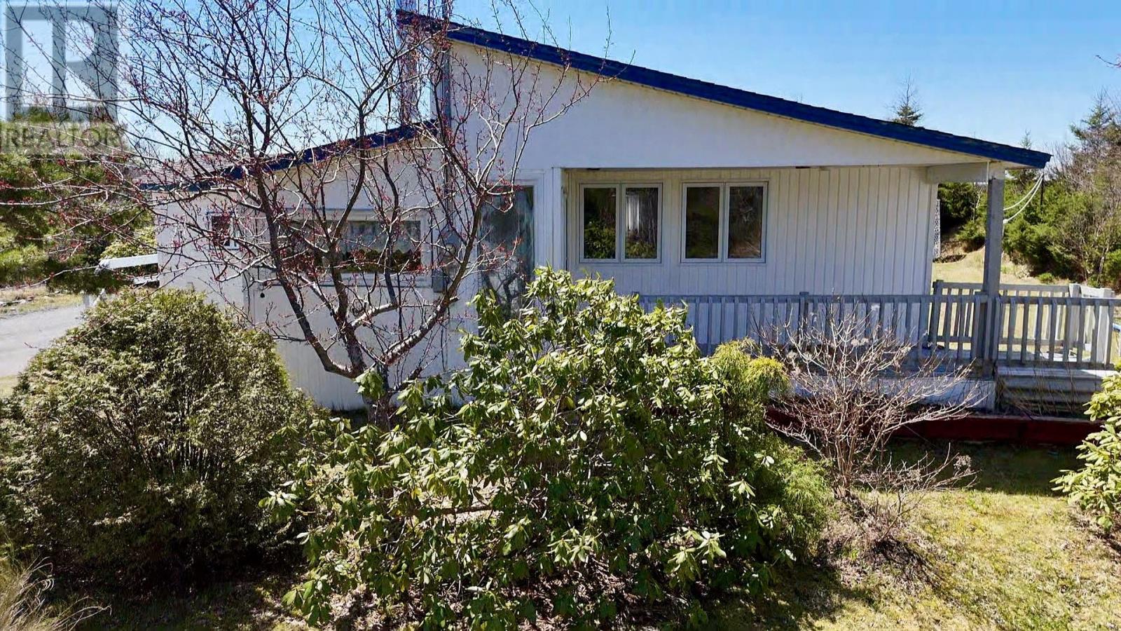 10 Holiday Hill Road - 3