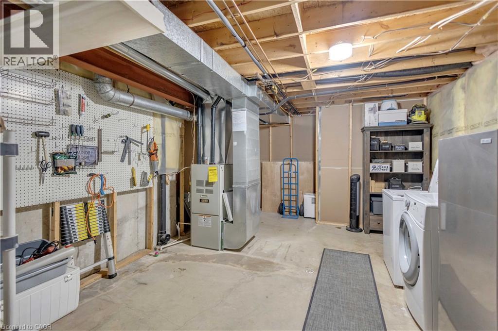 66 HANLON Place - 24