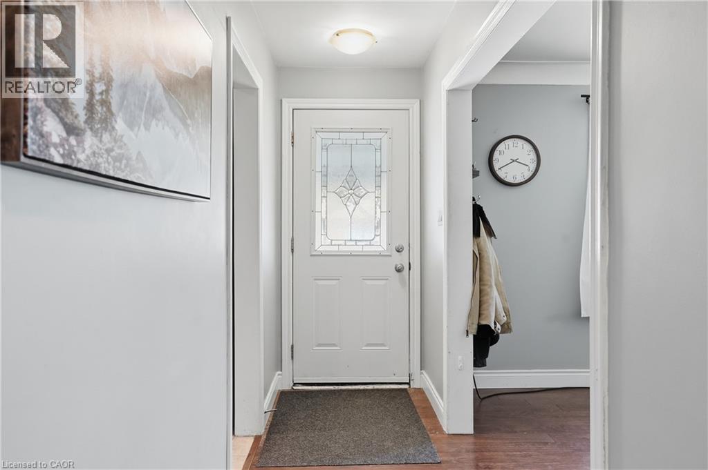 1318 FISHER Avenue, Burlington, Ontario, L7P2L6 — Photo 2
