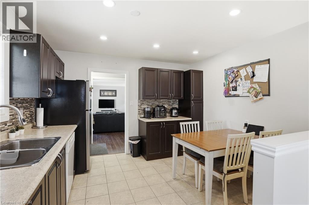 1318 FISHER Avenue, Burlington, Ontario, L7P2L6 — Photo 6