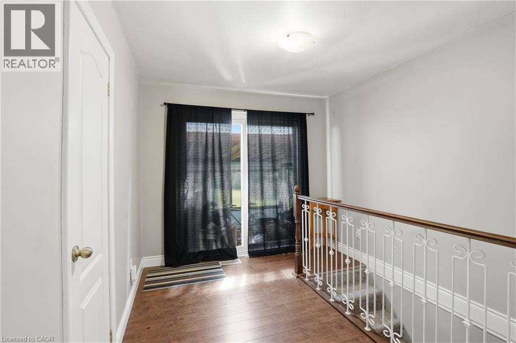 1318 FISHER Avenue, Burlington, Ontario, L7P2L6 — Photo 9