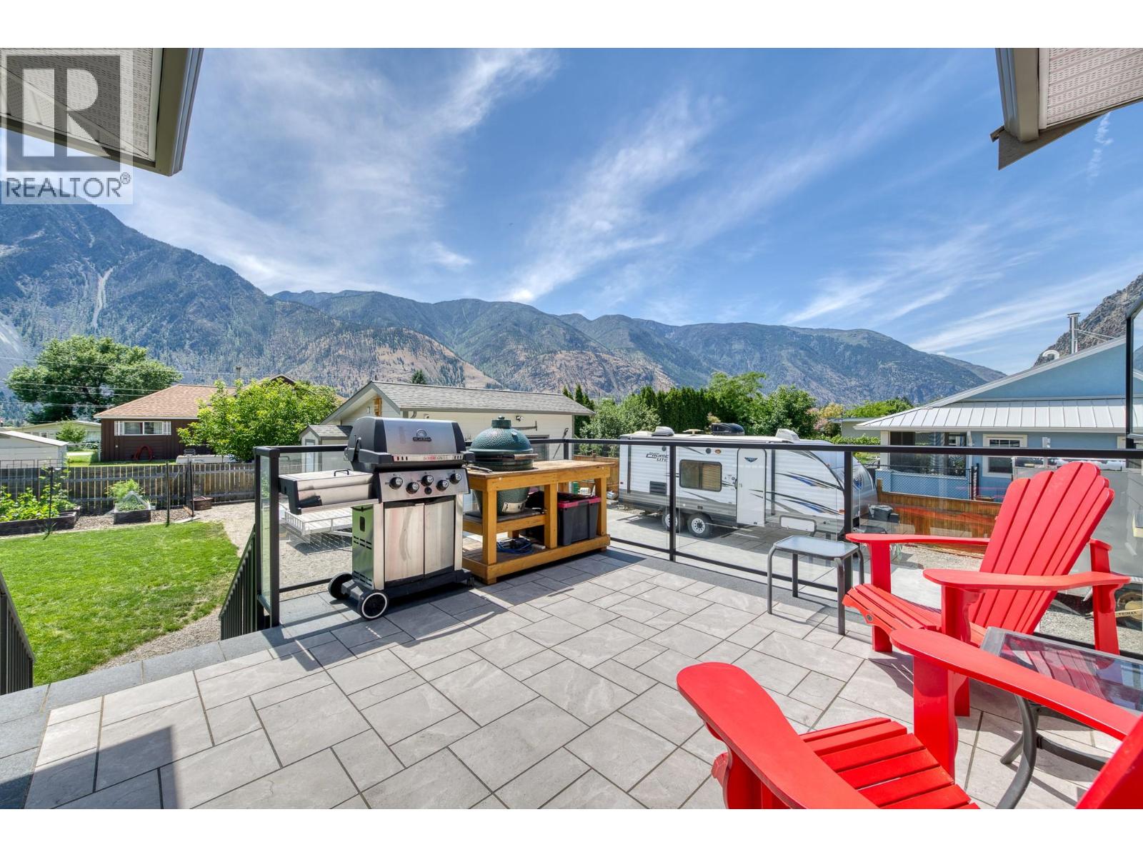 617 2ND Avenue, Keremeos