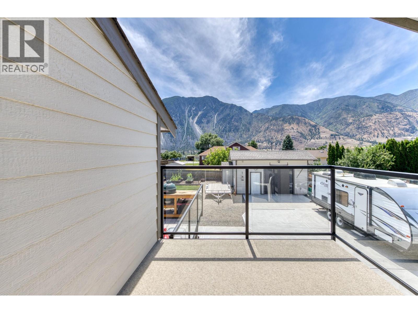 617 2ND Avenue, Keremeos