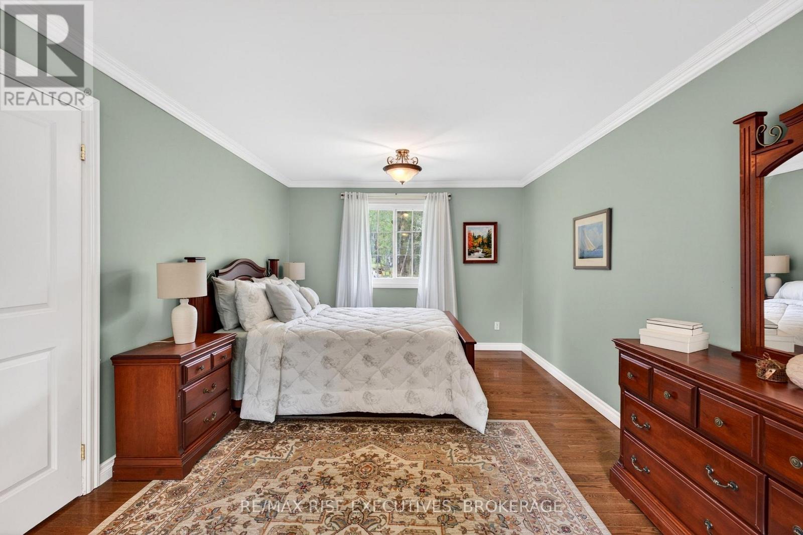 2405 RIDEAU FERRY ROAD - 21