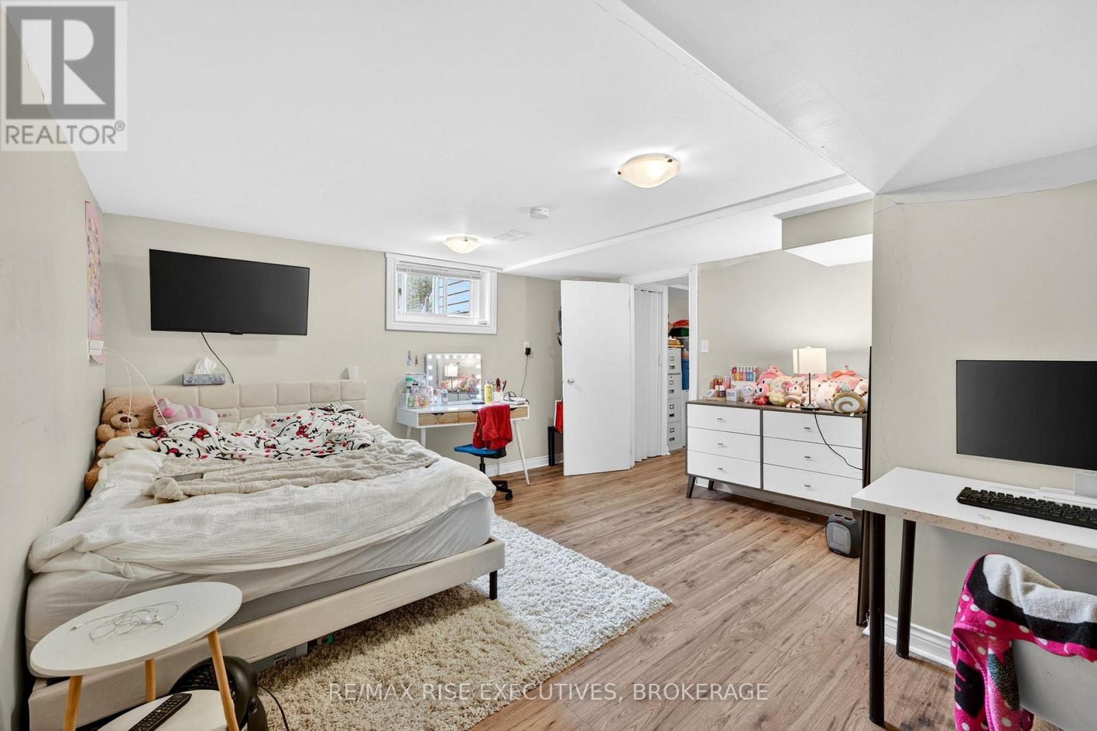 2405 RIDEAU FERRY ROAD - 36
