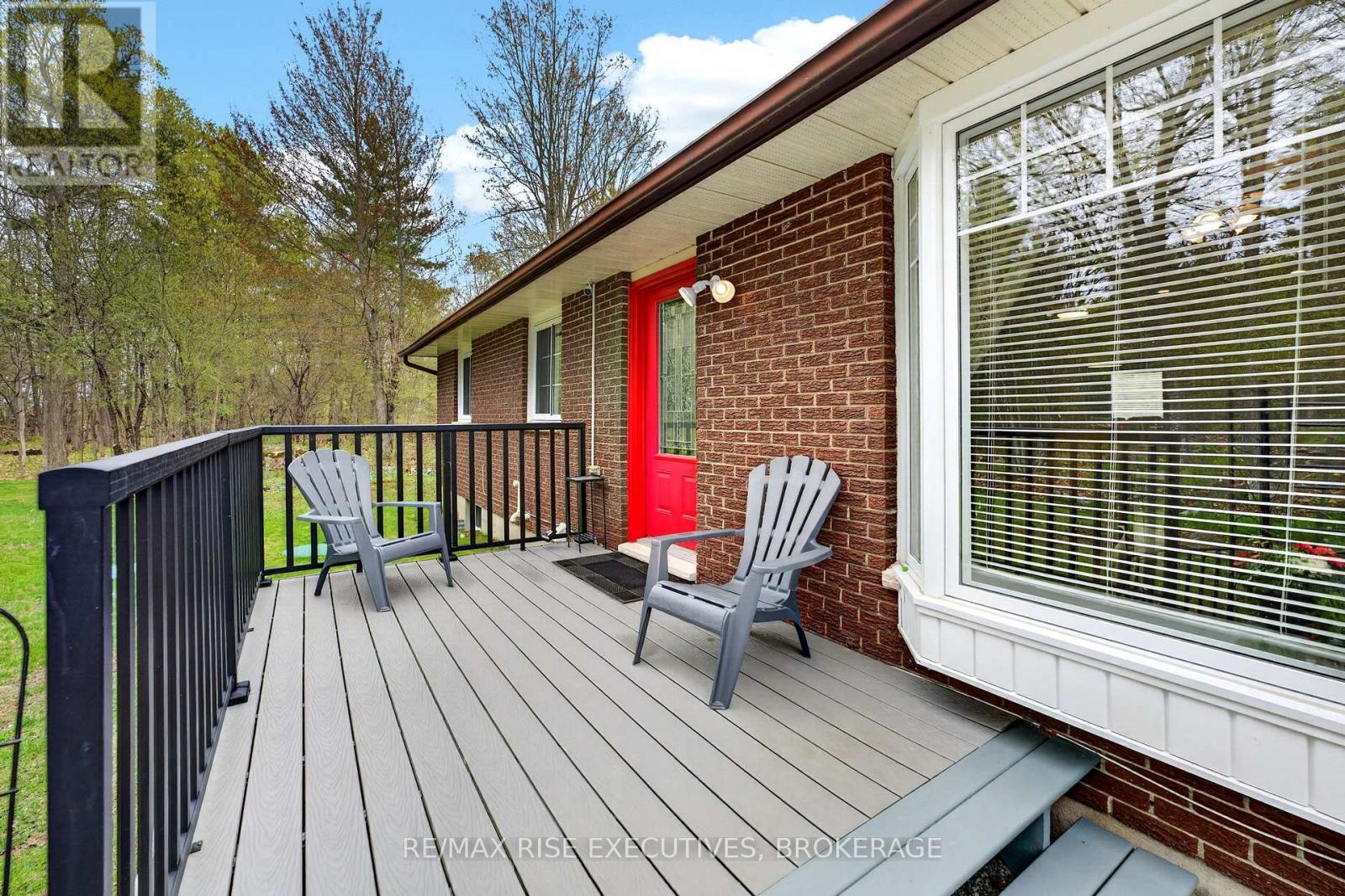 2405 RIDEAU FERRY ROAD - 6
