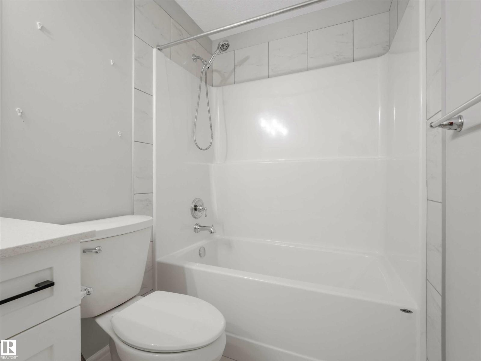 19310 26A AV NW - 44