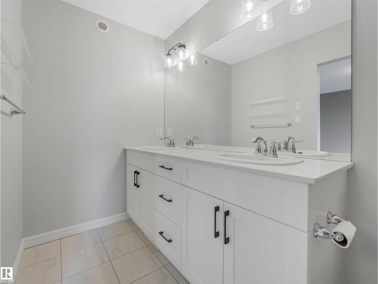 19310 26A AV NW - 32