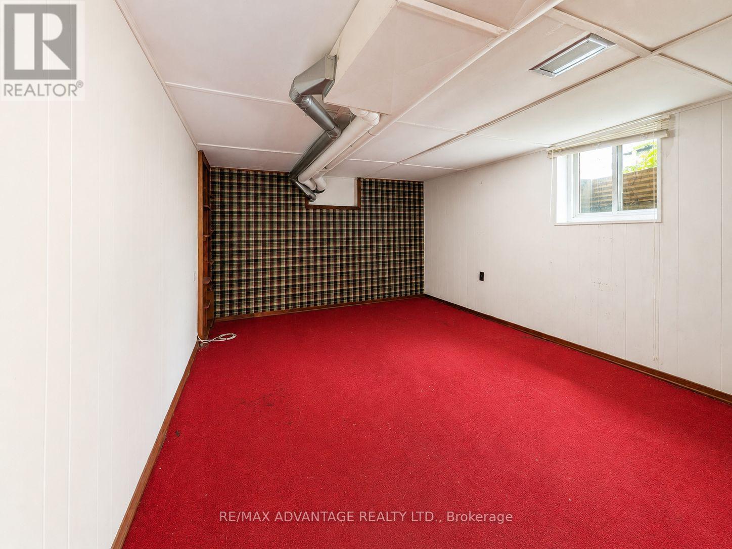439 COOMBS AVENUE - 19