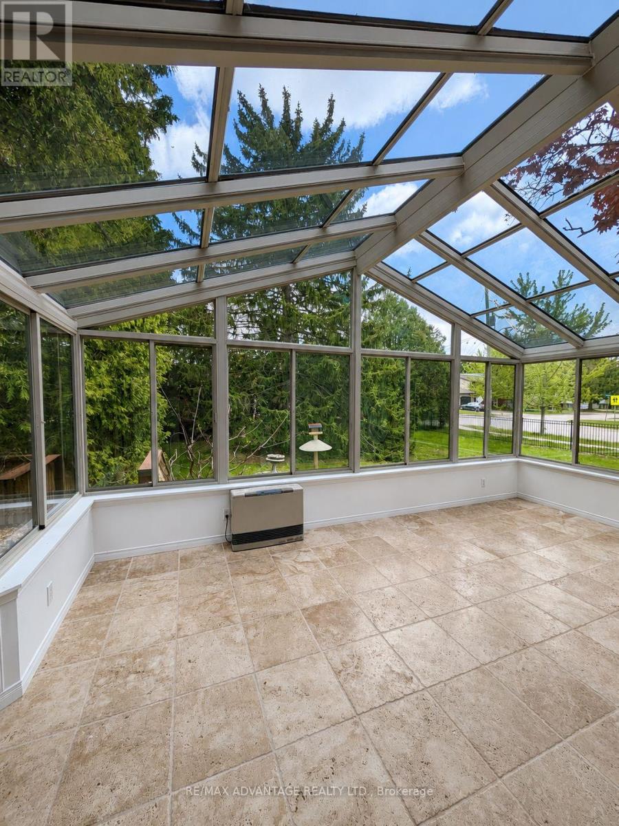 439 COOMBS AVENUE - 5