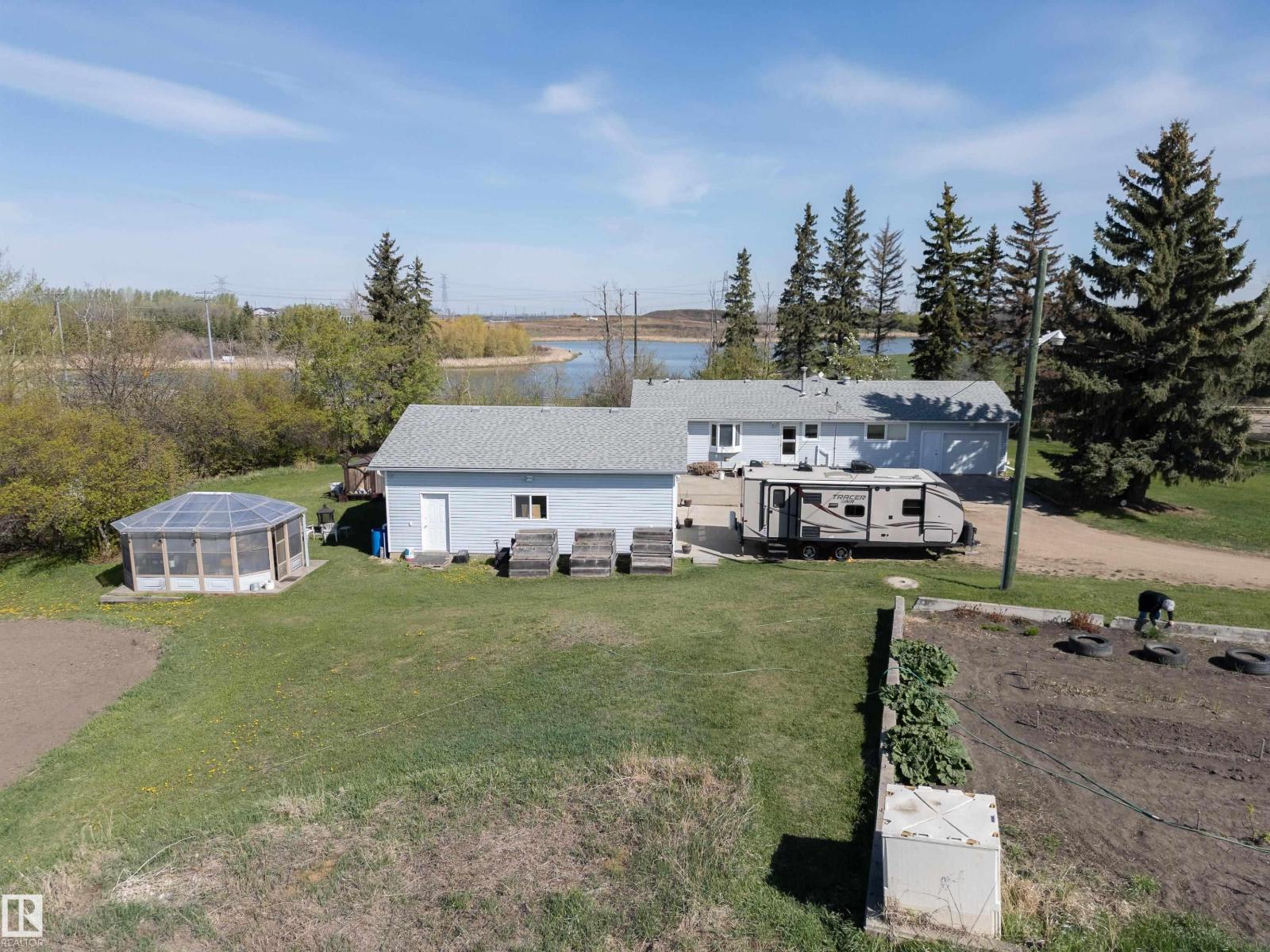1551 ELLERSLIE RD SW — photo 33