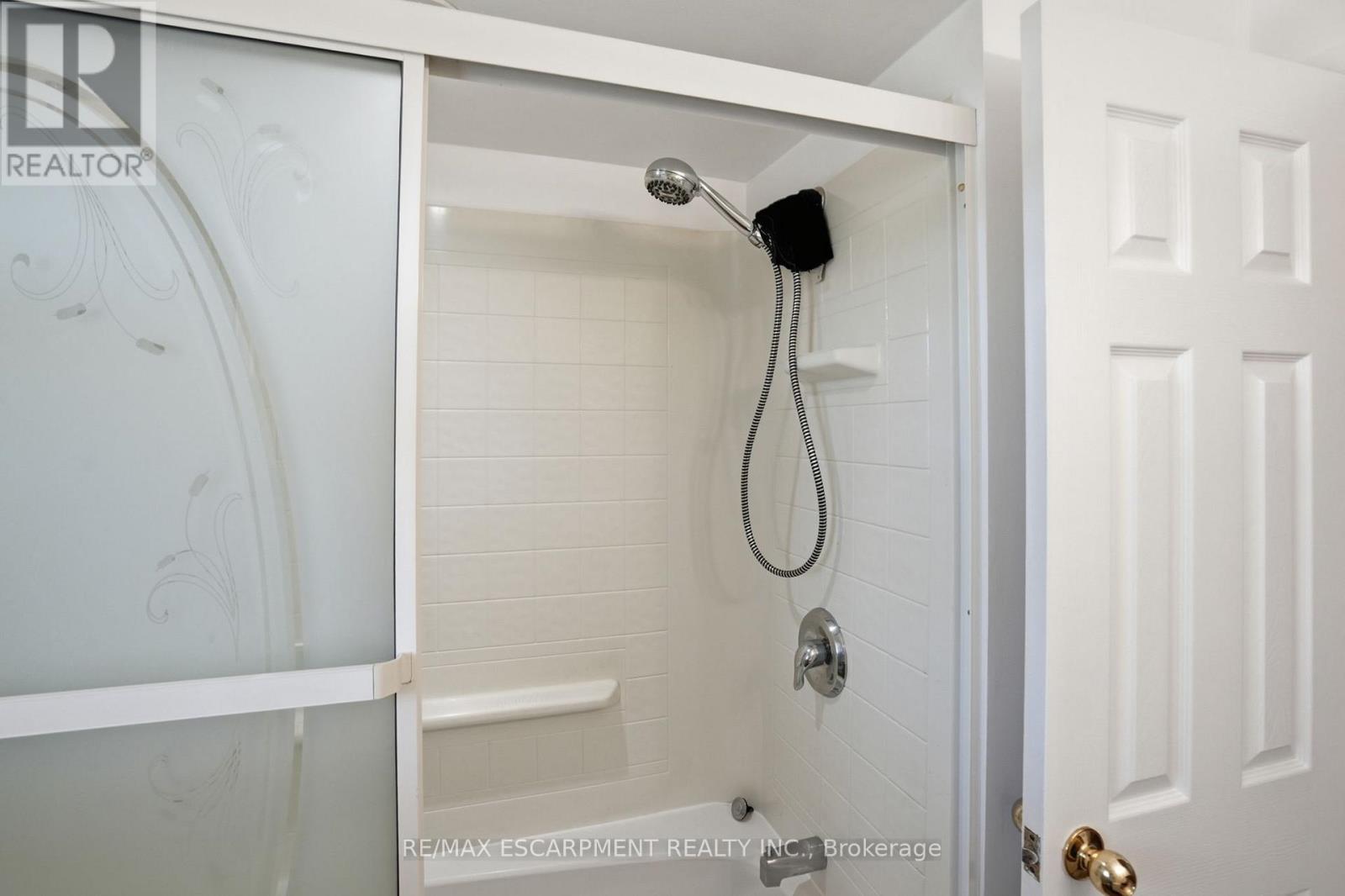 371 BRANTWOOD PARK ROAD - 26