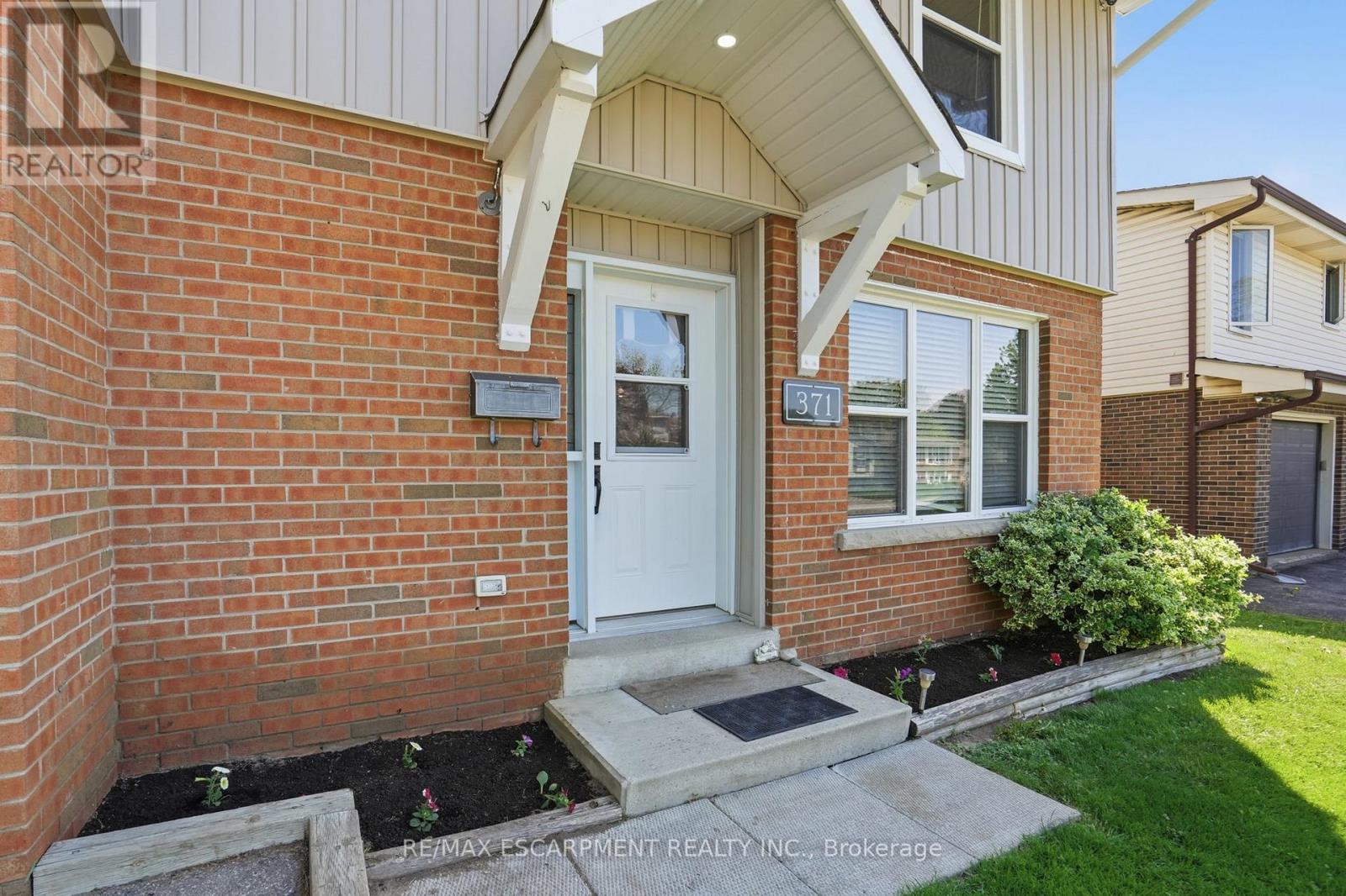 371 BRANTWOOD PARK ROAD - 4