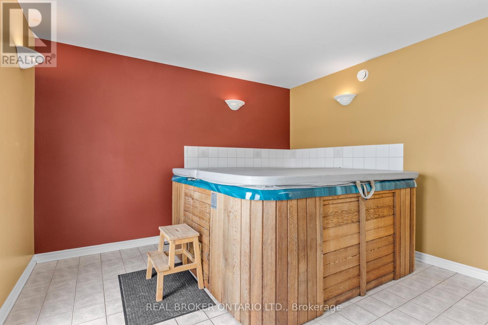 6451 OTTAWA STREET W - 17