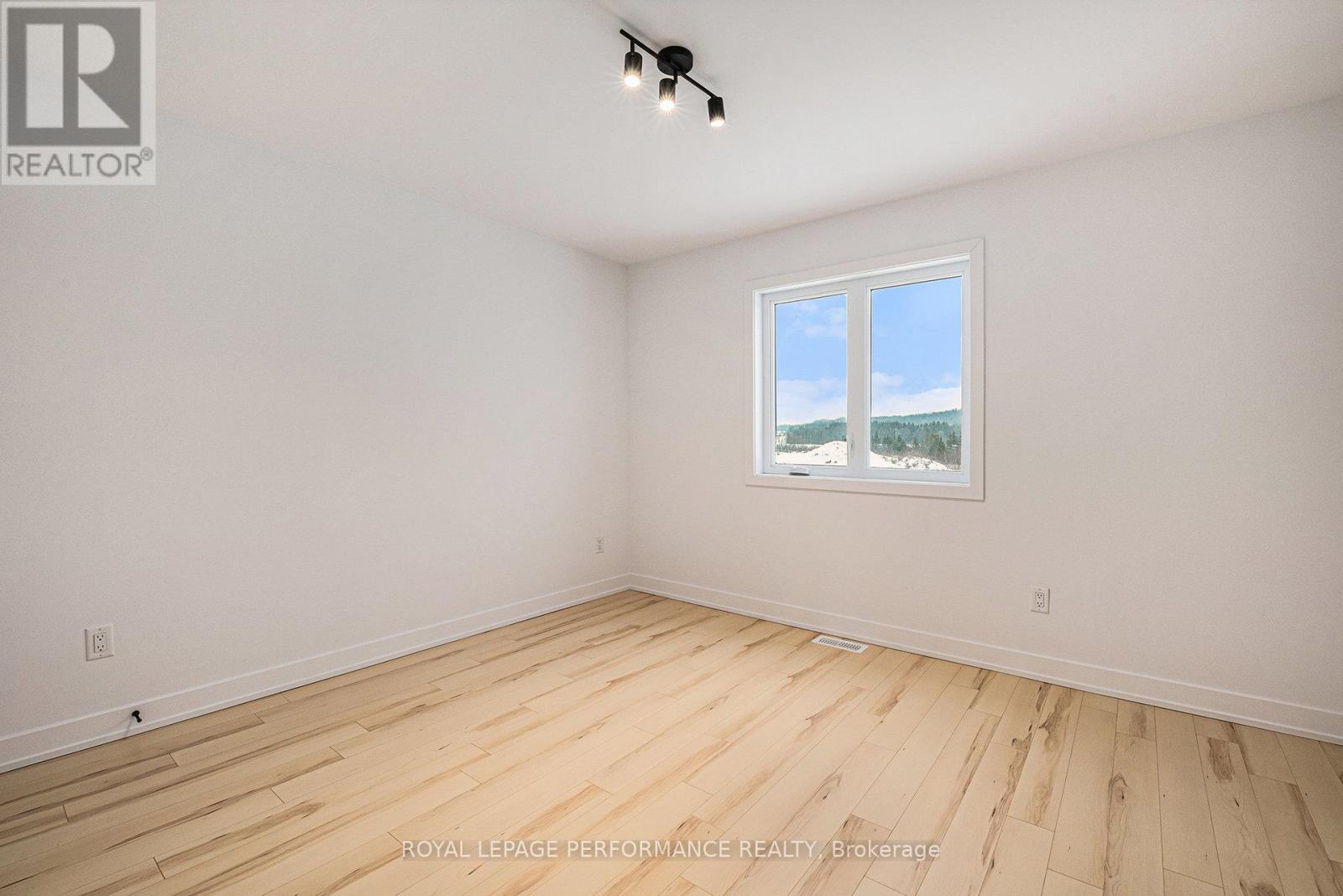 80 RUTILE STREET - 15