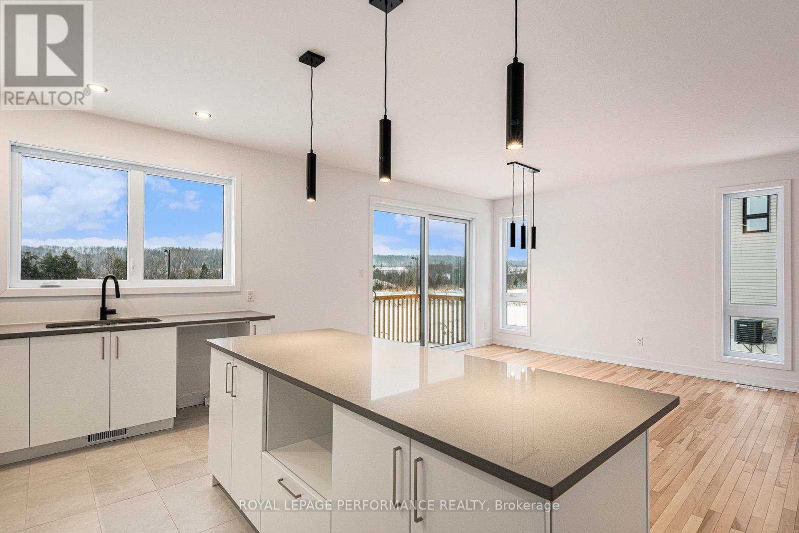80 RUTILE STREET - 8