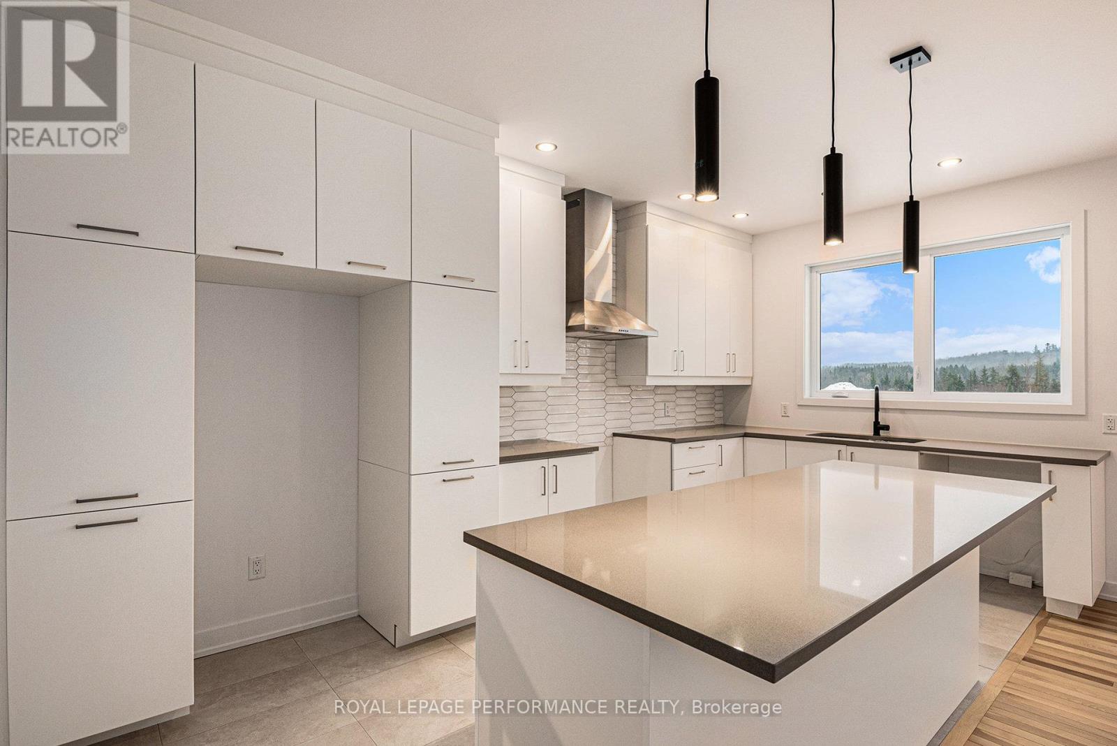 80 RUTILE STREET - 9
