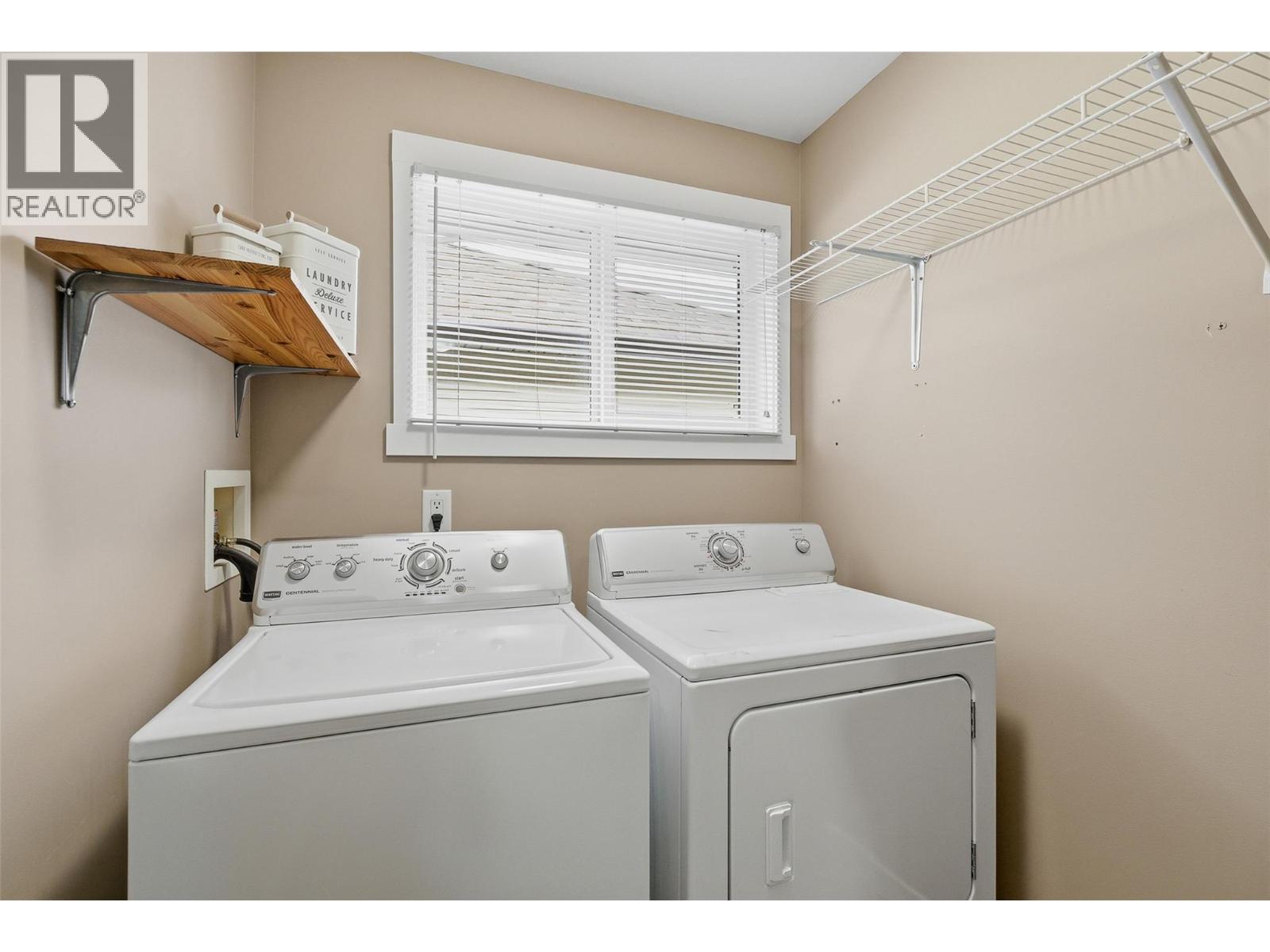#43 1836 Greenfield Avenue - 31
