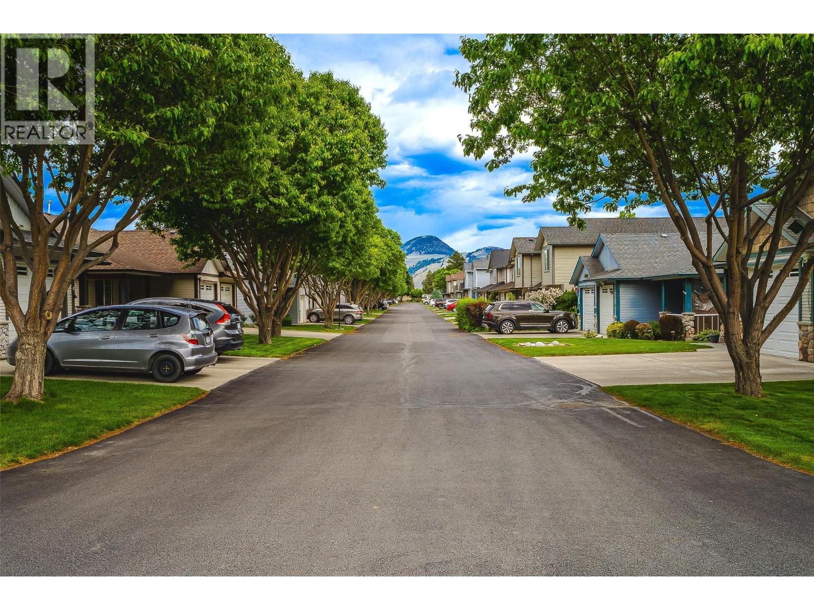 #43 1836 Greenfield Avenue - 34