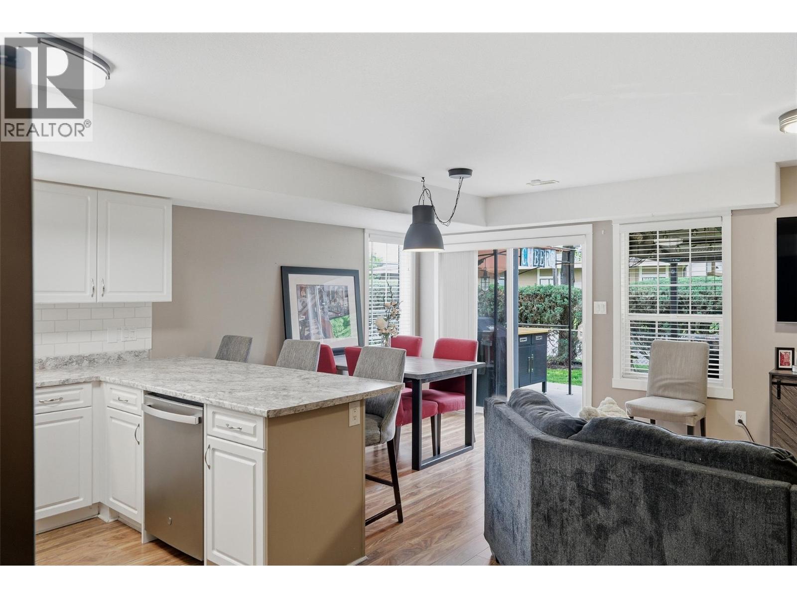 #43 1836 Greenfield Avenue - 8