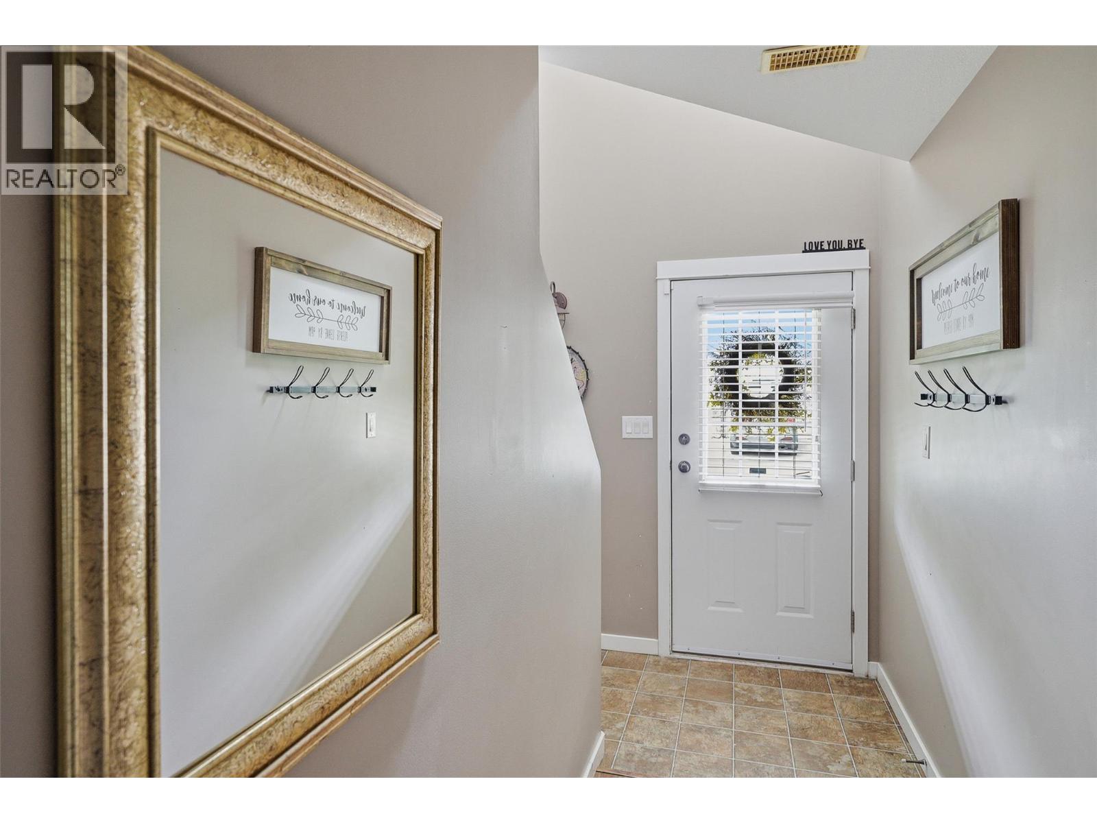 #43 1836 Greenfield Avenue - 4