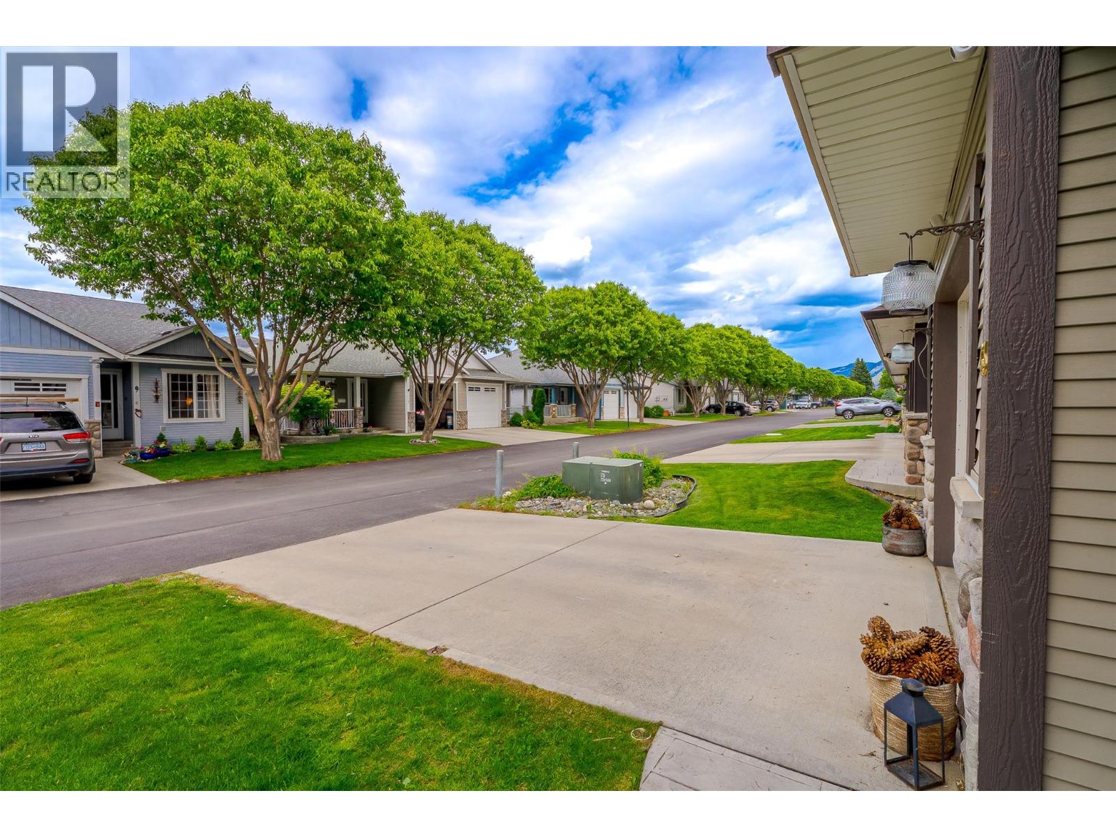 #43 1836 Greenfield Avenue - 3