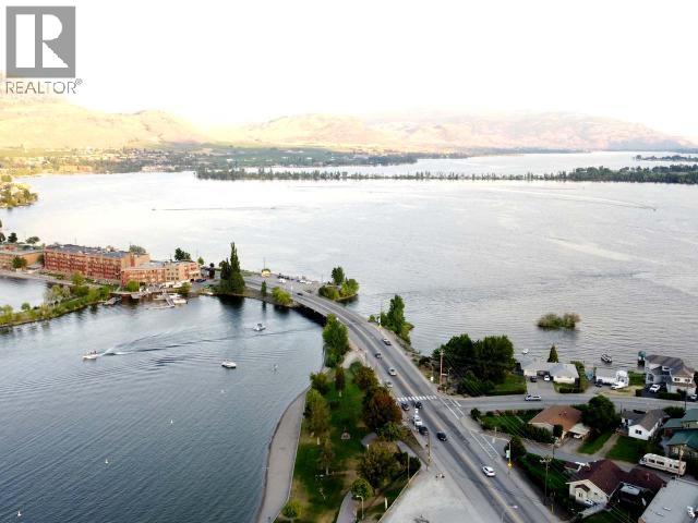 8121 MAIN Street, Osoyoos