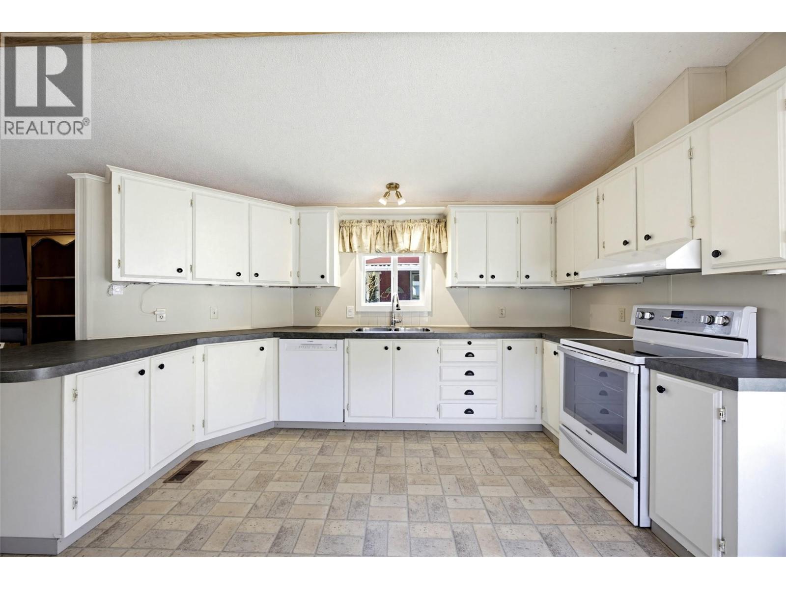 #80 2401 Ord Road - Image 3
