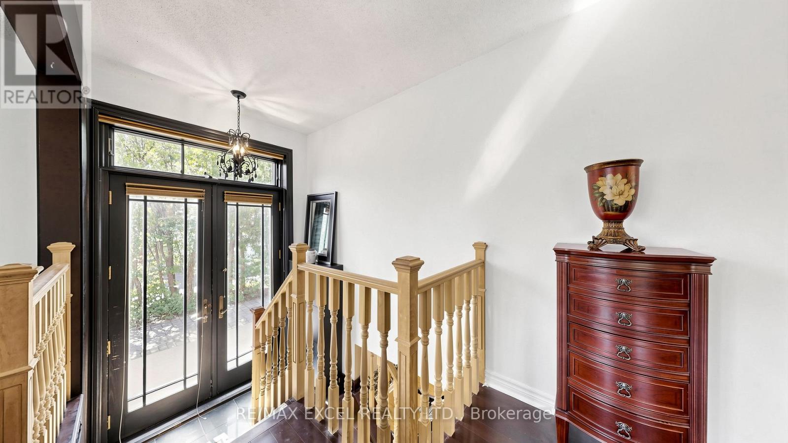 254 PATRICIA AVENUE - 21