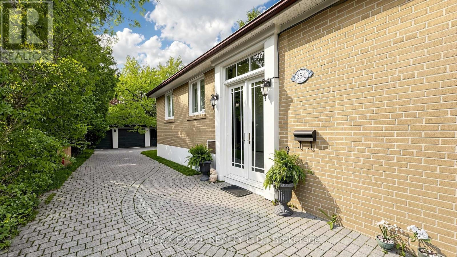 254 PATRICIA AVENUE - 4