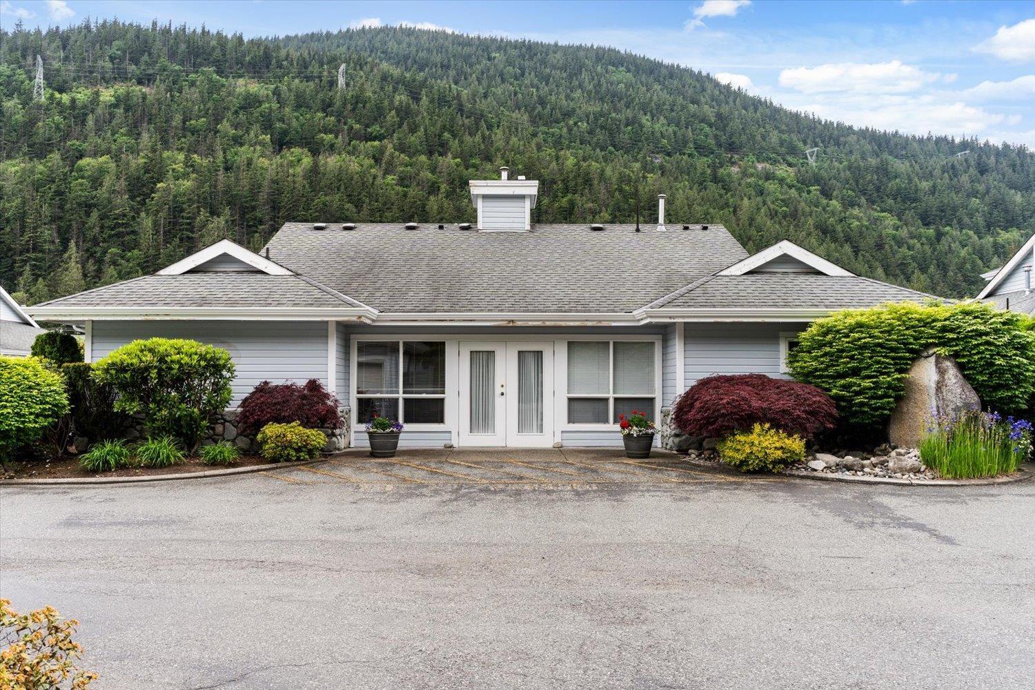 4 730 MCCOMBS DRIVE, Harrison Hot Springs, Harrison Hot Springs