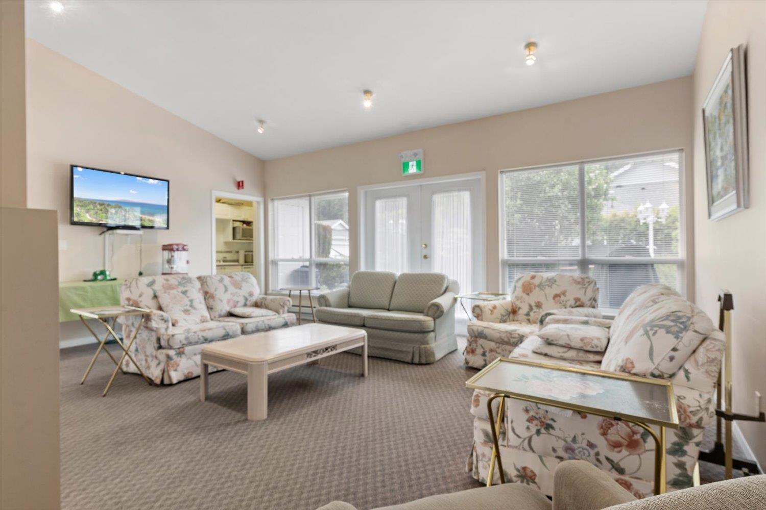 4 730 MCCOMBS DRIVE, Harrison Hot Springs, Harrison Hot Springs