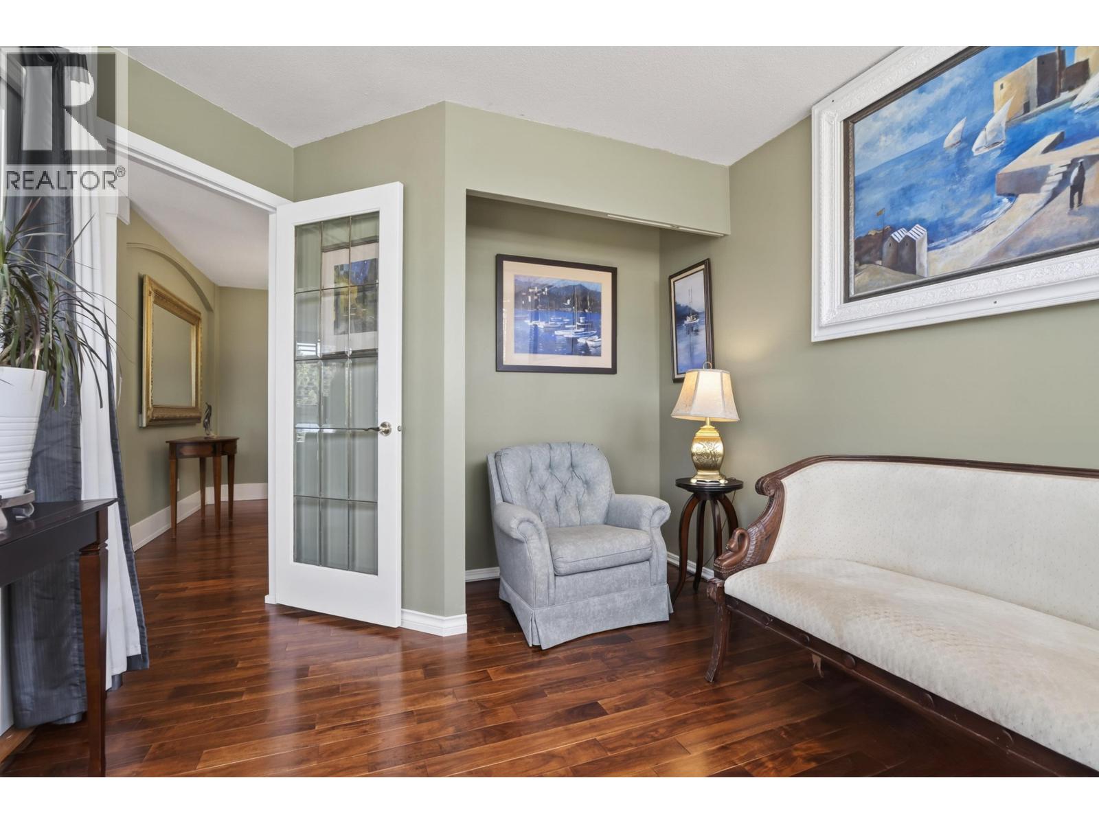 501 1327 E KEITH ROAD, North Vancouver