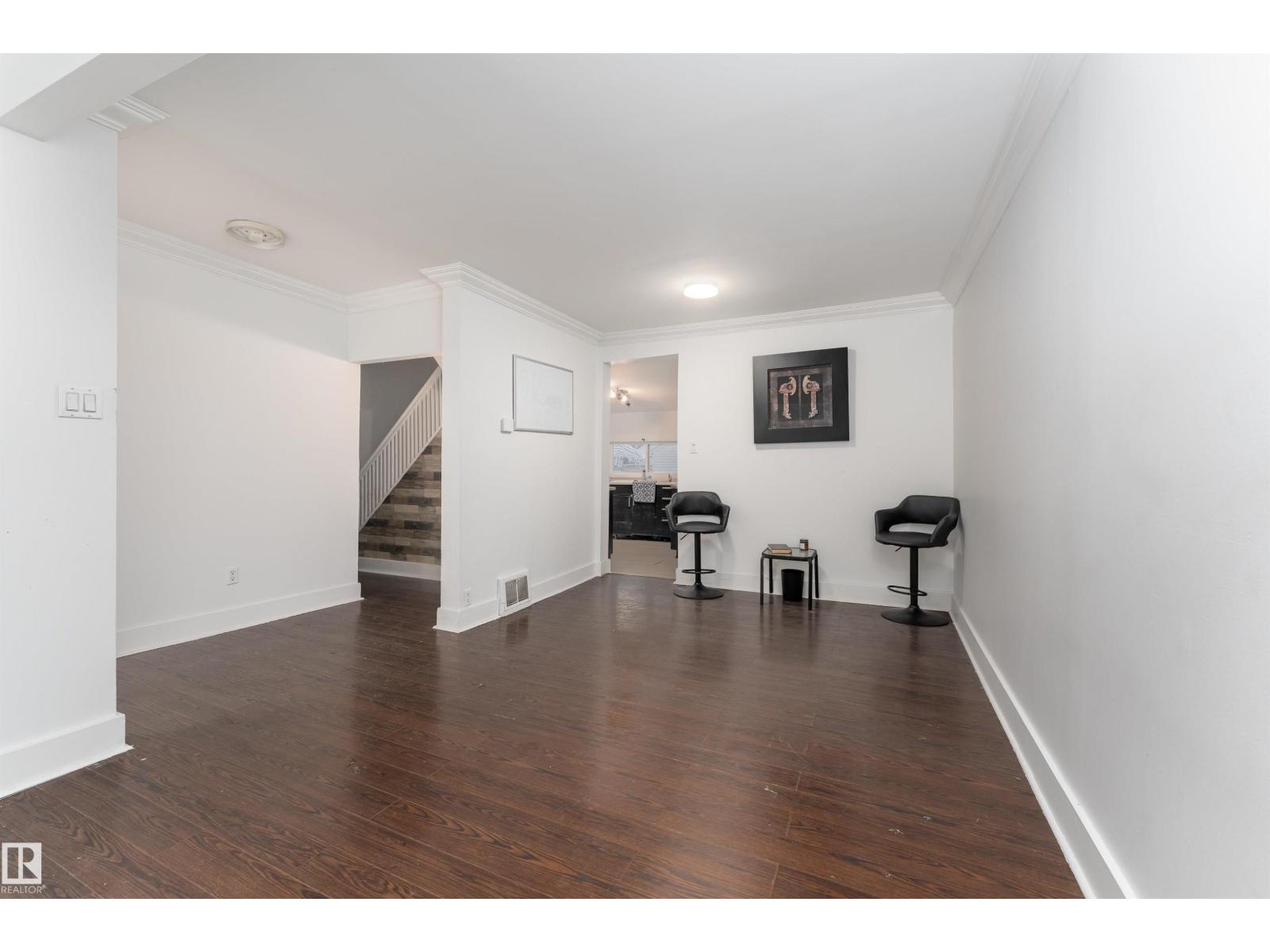 12018 95 ST NW - 7