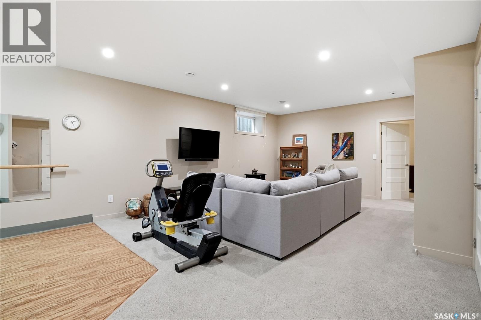 1212 Broadway AVENUE E - 39