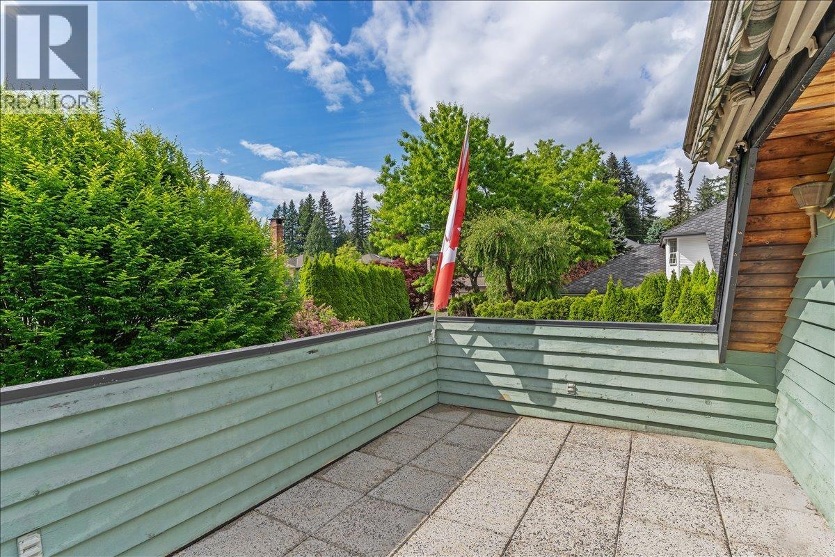 2471 MOWAT PLACE, North Vancouver