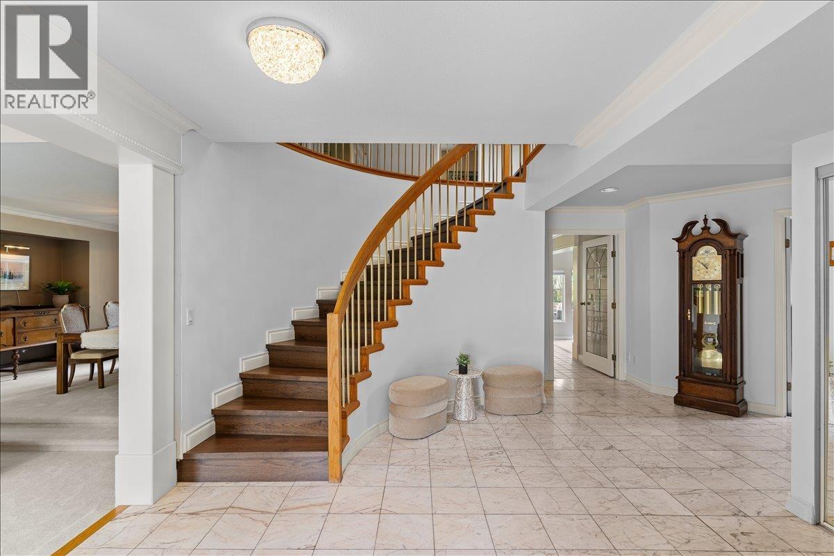2471 MOWAT PLACE, North Vancouver